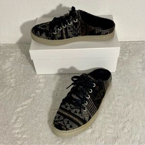 SOUL Naturalizer Kemper Mules Women’s Size 7.5W Wide Black Gray Print